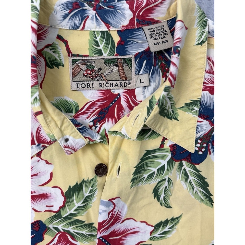 Tori Richard's Men's Hawaiian Shirt L Butter Yellow Floral Rayon Aloha Camp 0024